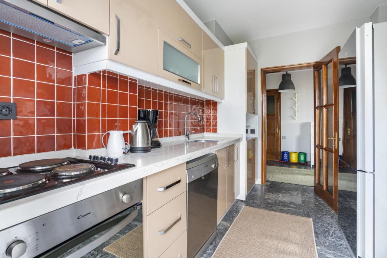Spacious Flat Near Caddebostan Coast Appartement Istanboel Buitenkant foto
